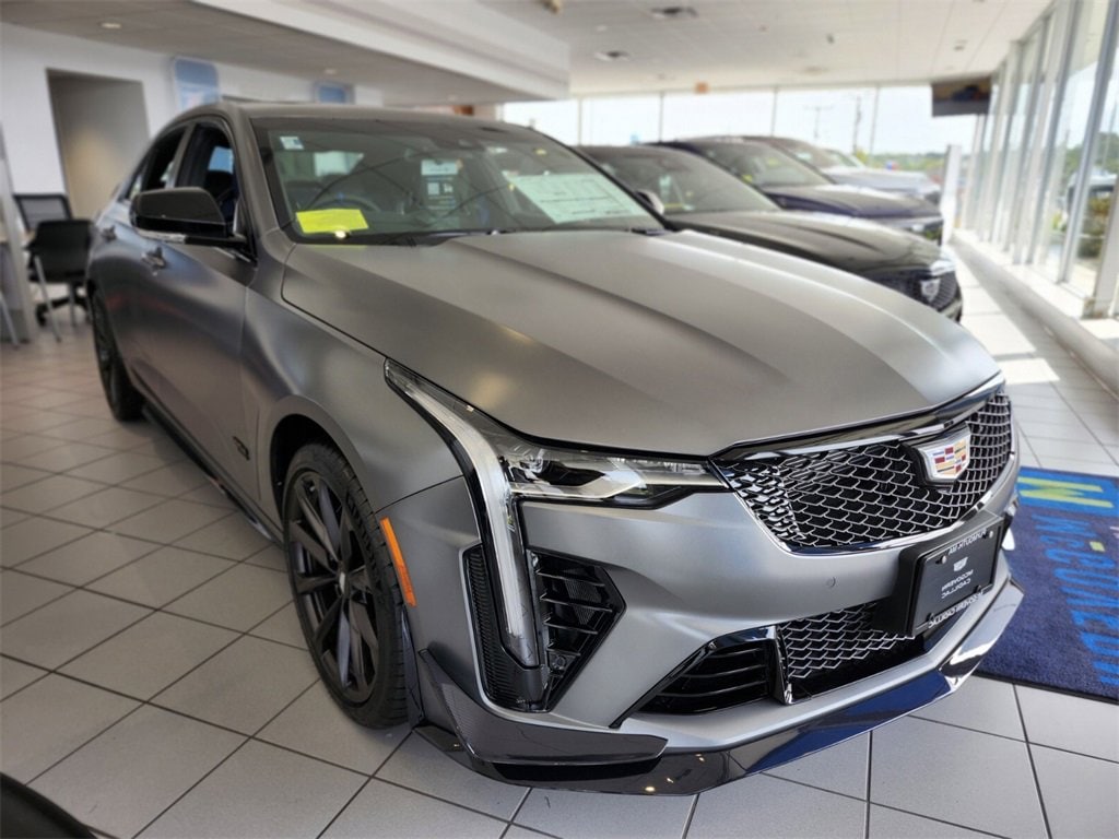 2025 Cadillac CT4 V-Series Blackwing's photo