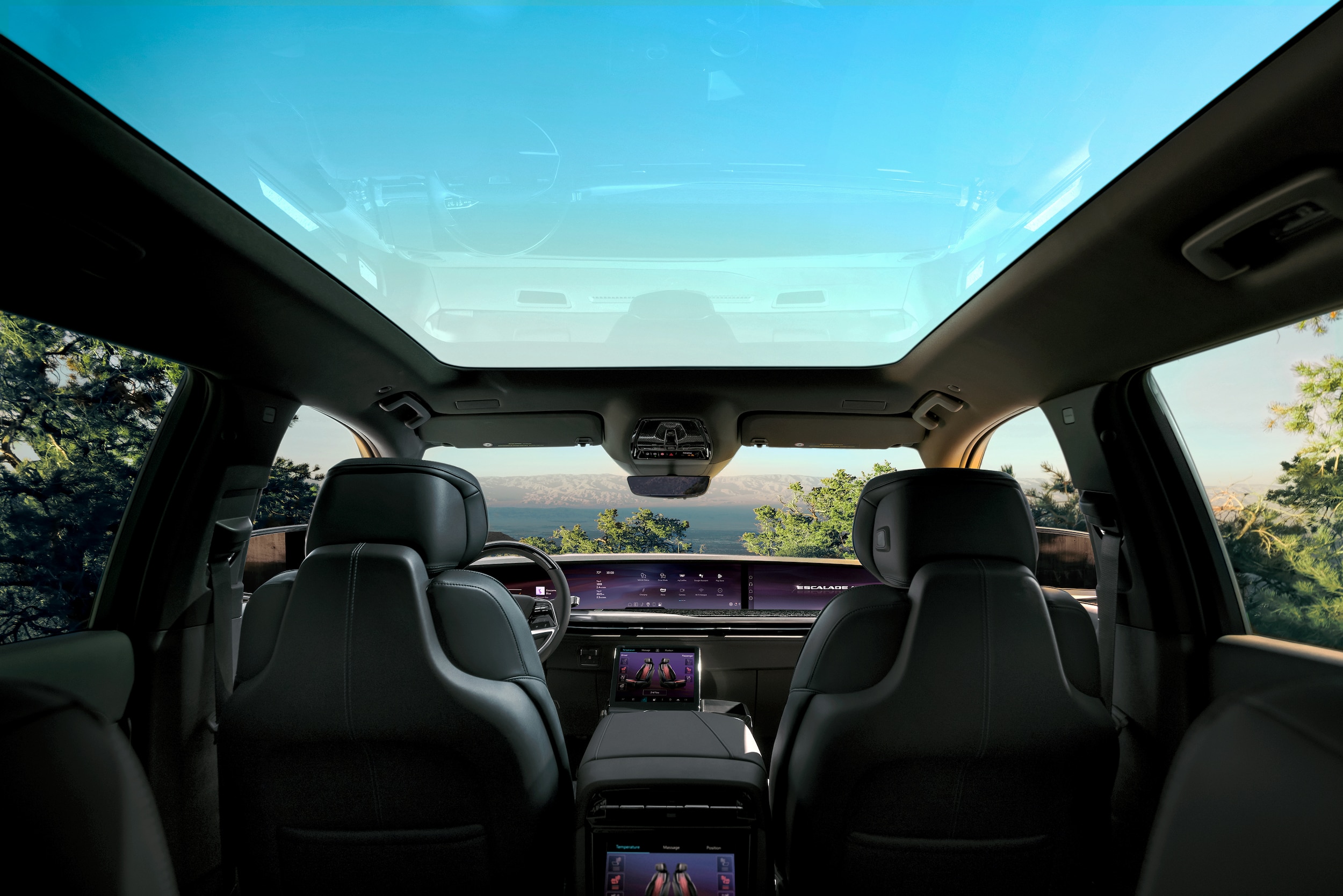  Cadillac Escalade IQL interior and technology