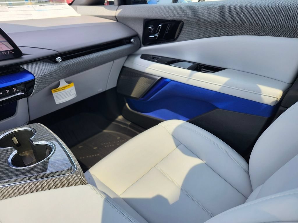 2026 Cadillac OPTIQ Luxury - Photo 13