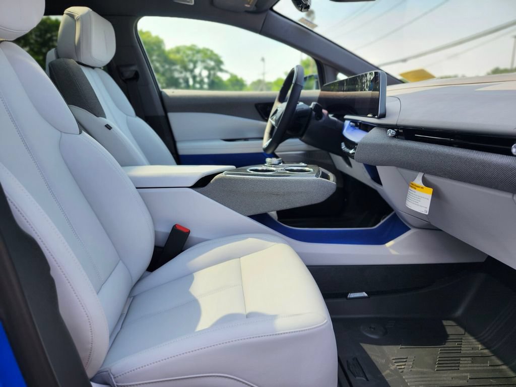 2026 Cadillac OPTIQ Luxury - Photo 9