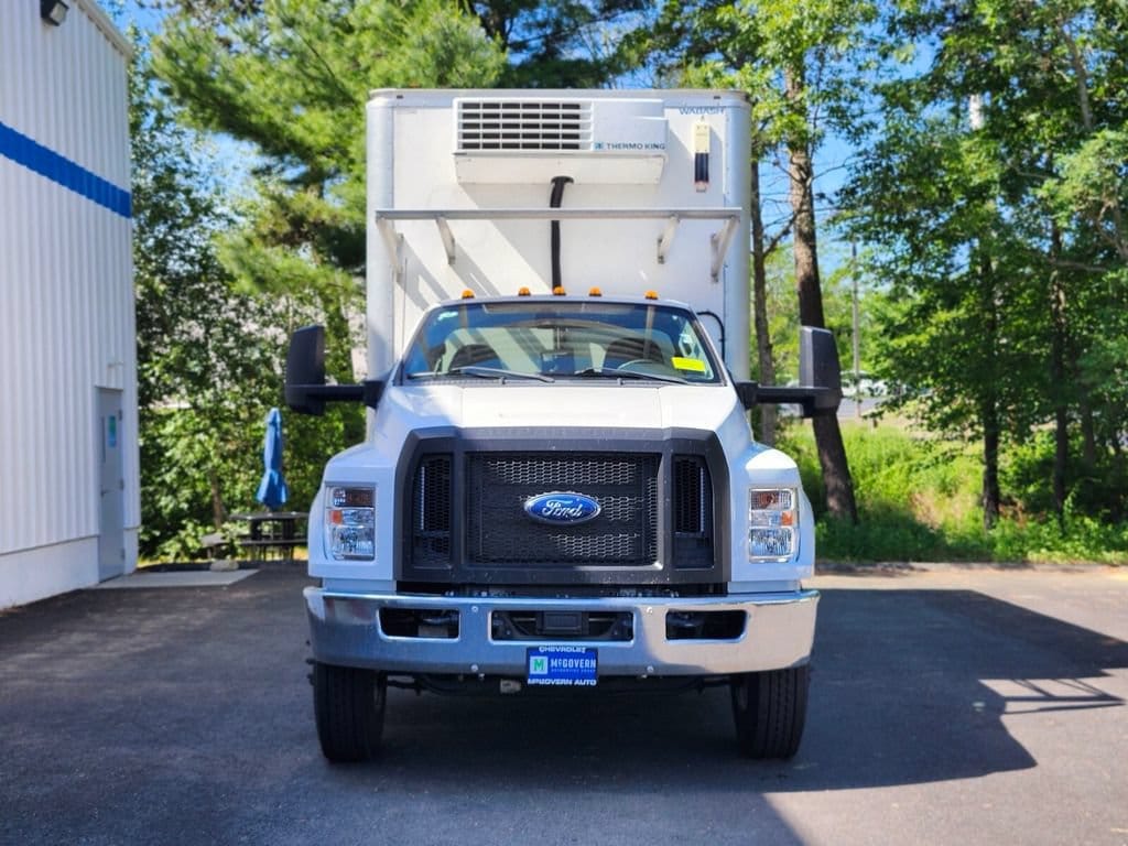 2023 Ford F-650 - Photo 8