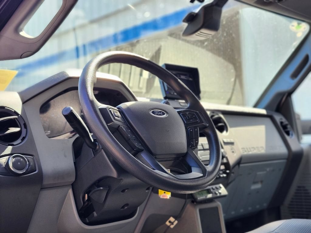2023 Ford F-650 - Photo 11