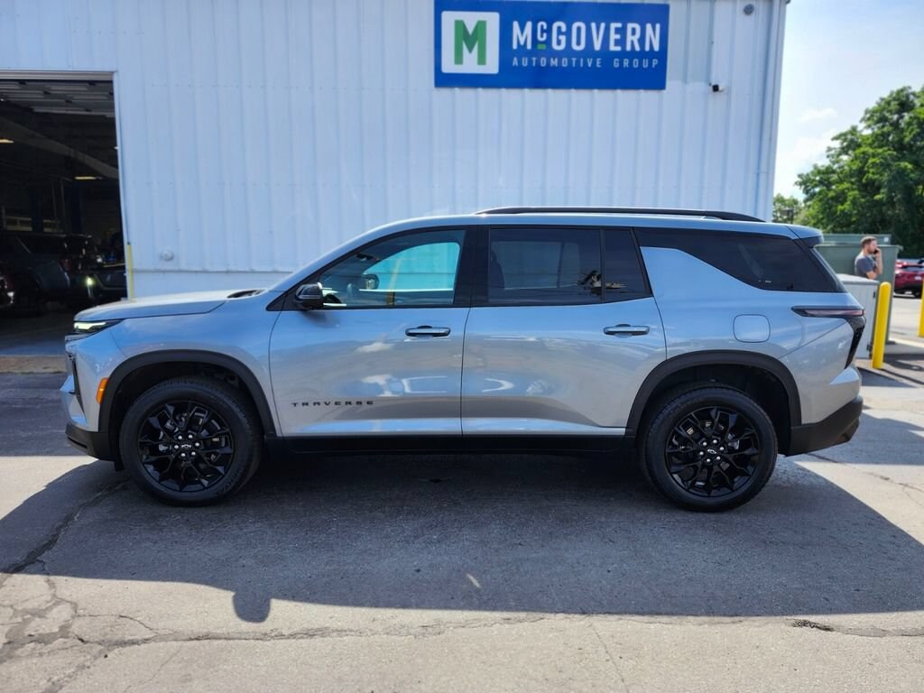 Used 2026 Chevrolet Traverse LT SUV