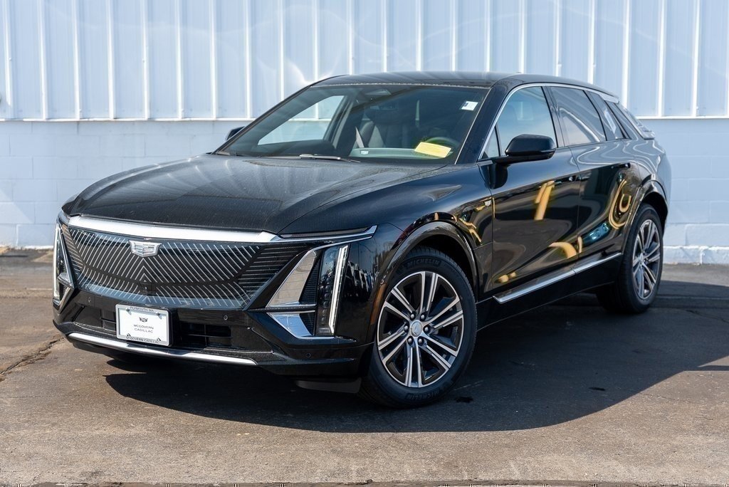 2025 Cadillac LYRIQ Luxury 1