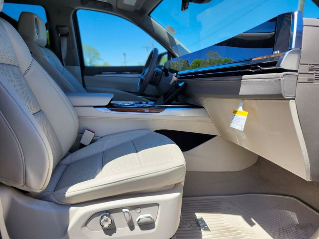 2026 Cadillac Escalade Platinum Sport - Photo 9