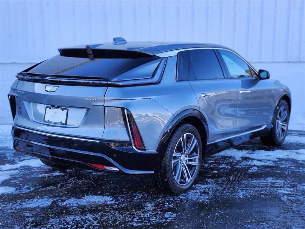 New 2026 CADILLAC LYRIQ Luxury SUV