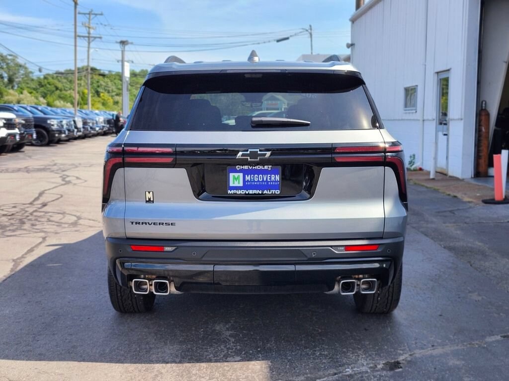 Used 2026 Chevrolet Traverse LT SUV