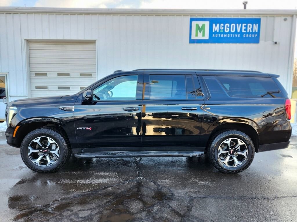 Used 2025 GMC Yukon XL AT4 SUV