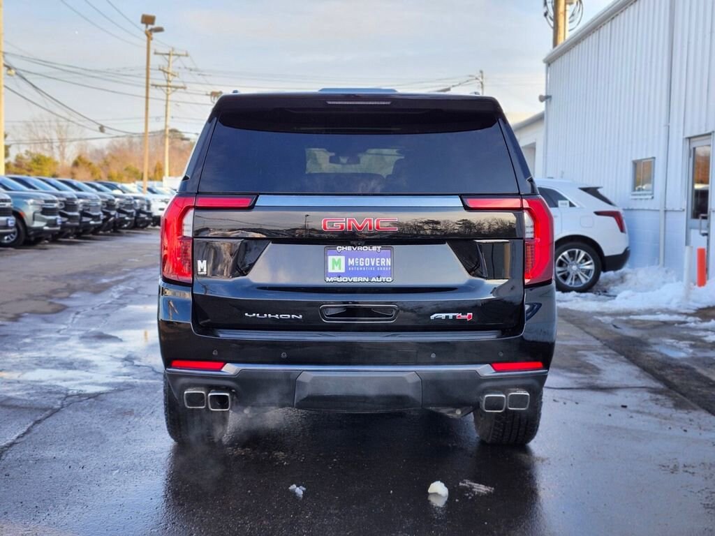 Used 2025 GMC Yukon XL AT4 SUV