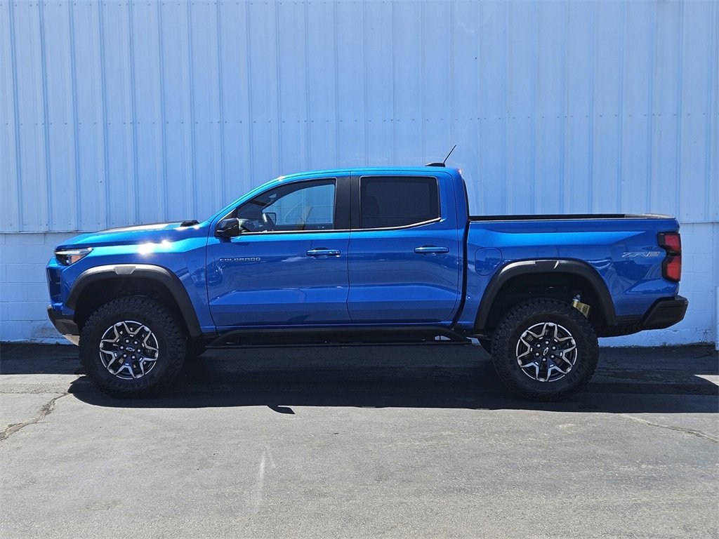 2023 Chevrolet Colorado ZR2 photo 2