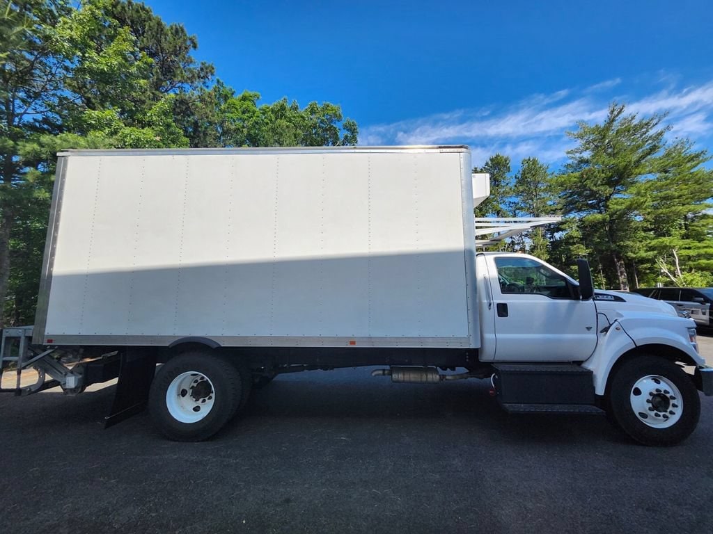 2023 Ford F-650 - Photo 6
