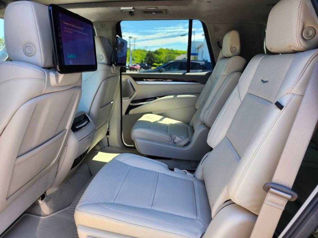 2026 Cadillac Escalade Platinum Sport - Photo 14