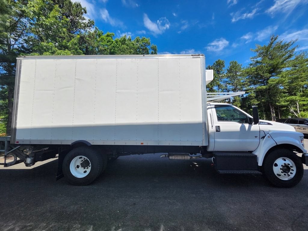 2023 Ford F-650 - Photo 6