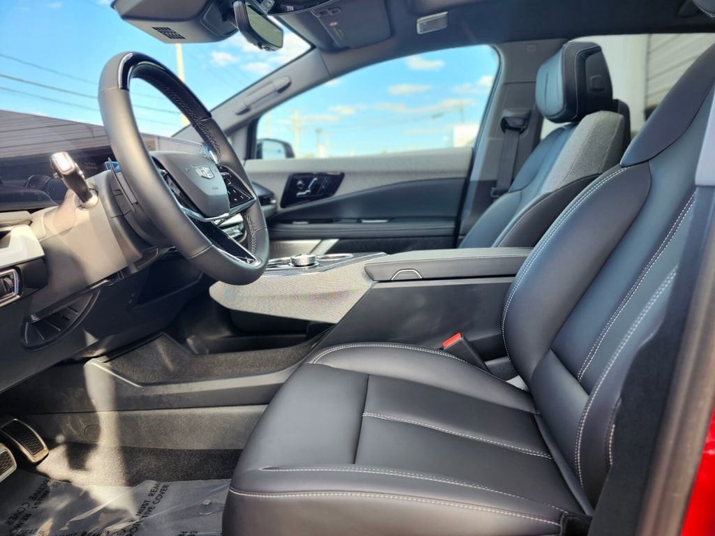 2026 Cadillac OPTIQ Sport - Photo 16