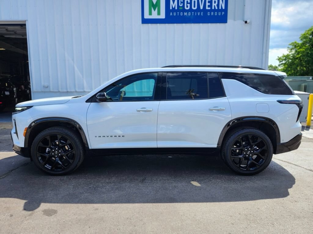 Used 2024 Chevrolet Traverse RS SUV