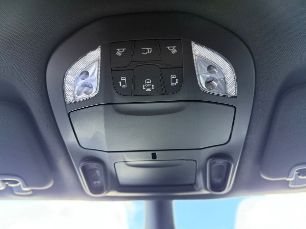 2026 Chrysler Pacifica Select - Photo 25