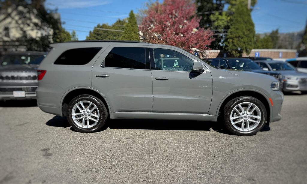 2022 Dodge Durango GT Plus photo 3