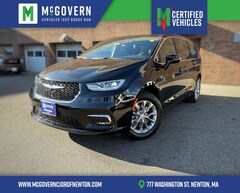 2026 Chrysler Pacifica Select Passenger Van