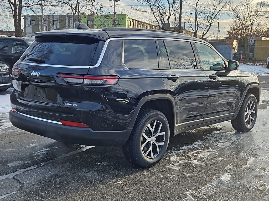 2025 Jeep Grand Cherokee L photo 2