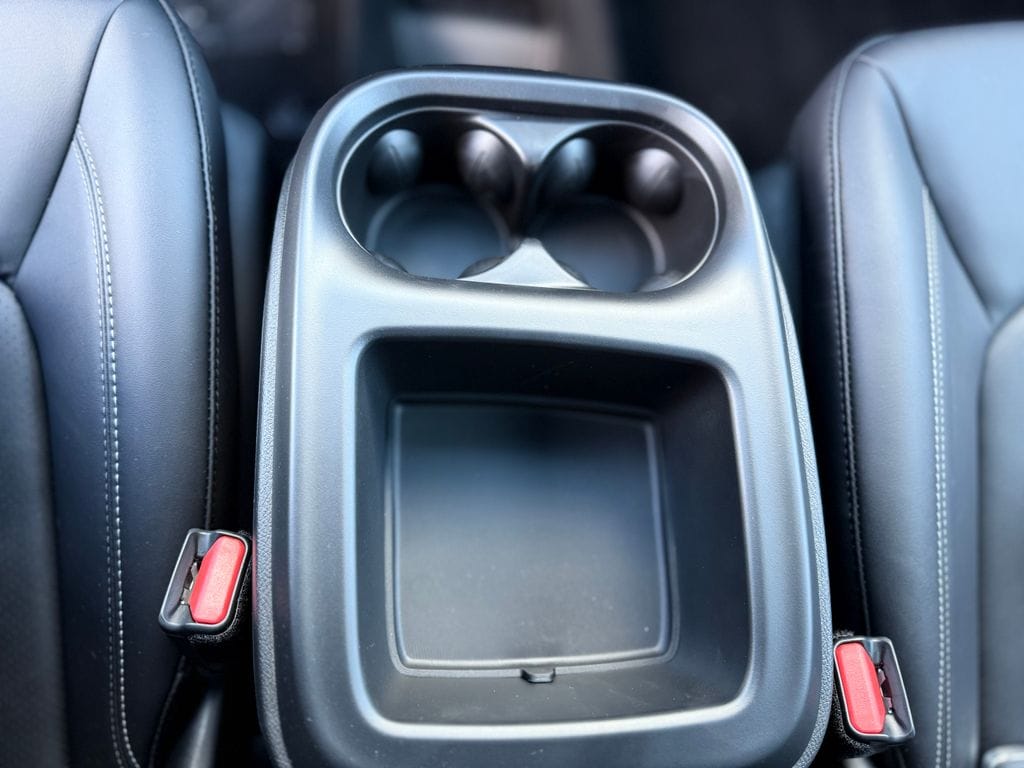 2026 Chrysler Pacifica Select - Photo 27