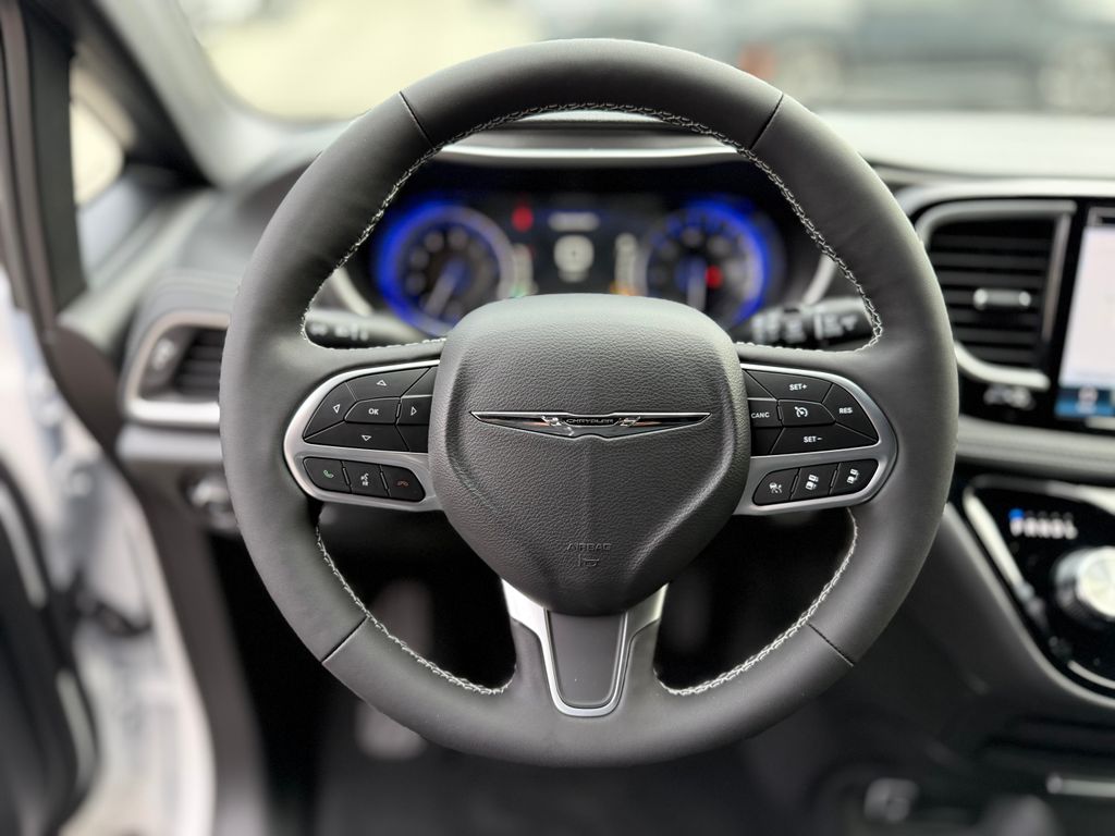 2026 Chrysler Pacifica Select - Photo 6