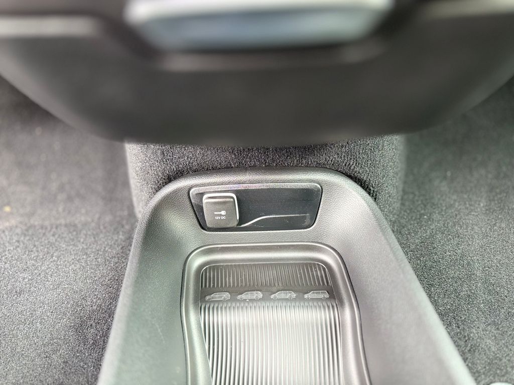 2026 Chrysler Pacifica Select - Photo 26