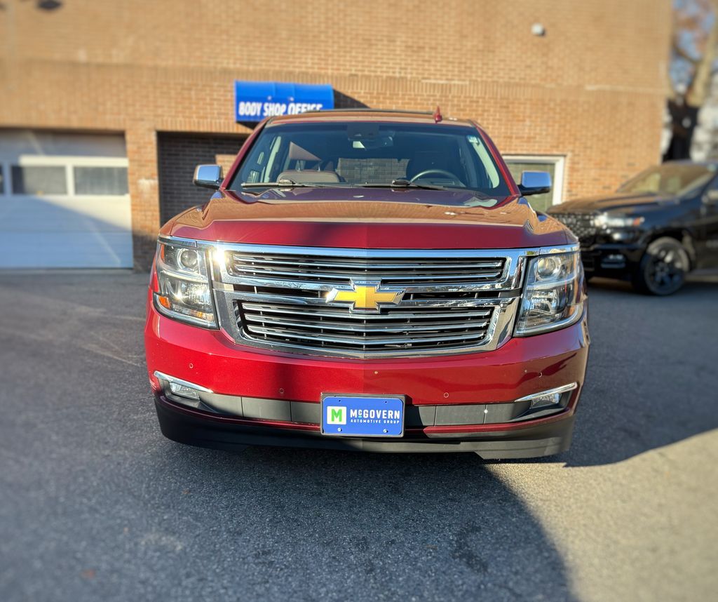 2019 Chevrolet Tahoe Premier photo 2