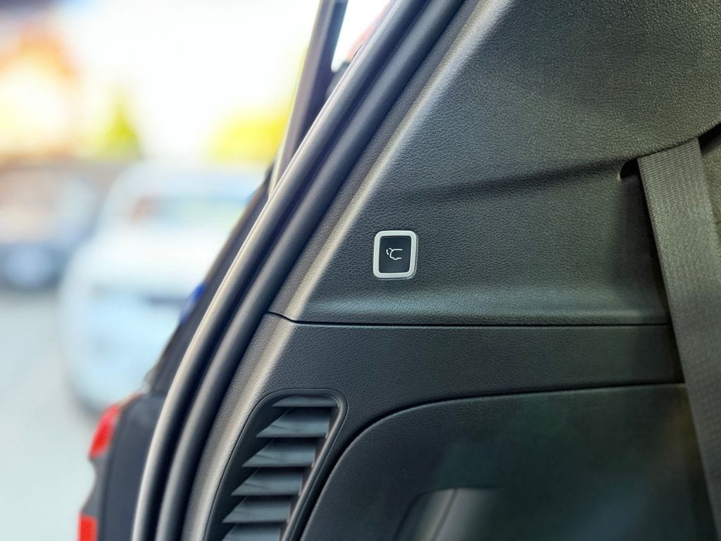 2026 Chrysler Pacifica Select - Photo 32
