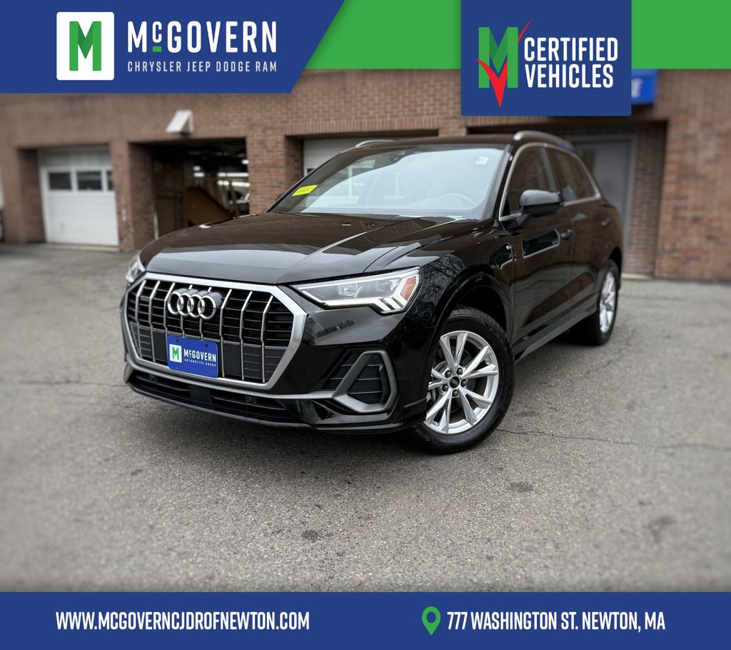 2025 Audi Q3 45 TFSI S Line Premium quattro's photo