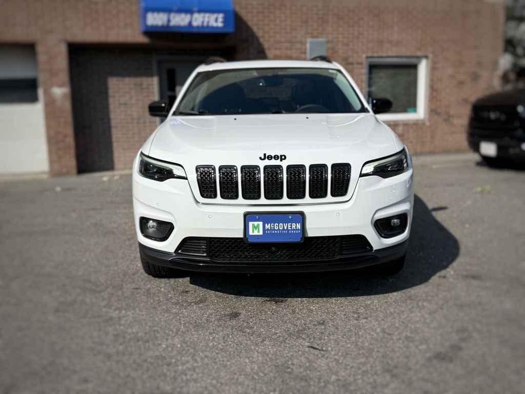 Used 2023 Jeep Cherokee Altitude SUV