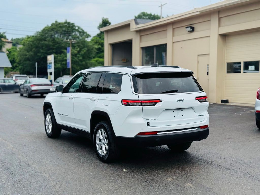2023 Jeep Grand Cherokee Limited photo 4