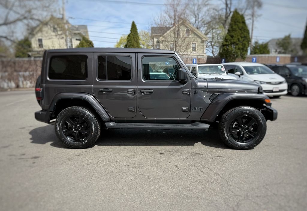 Used 2022 Jeep Wrangler Unlimited Sahara Altitude SUV