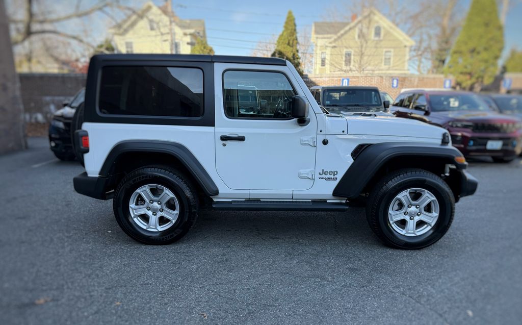2020 Jeep Wrangler Sport S photo 4