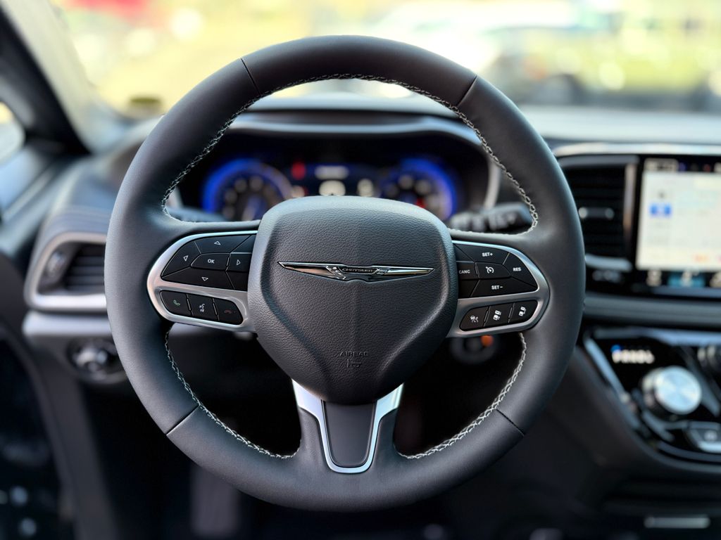 2026 Chrysler Pacifica Select - Photo 6