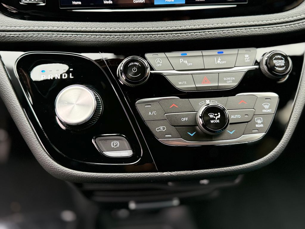 2026 Chrysler Pacifica Select - Photo 22