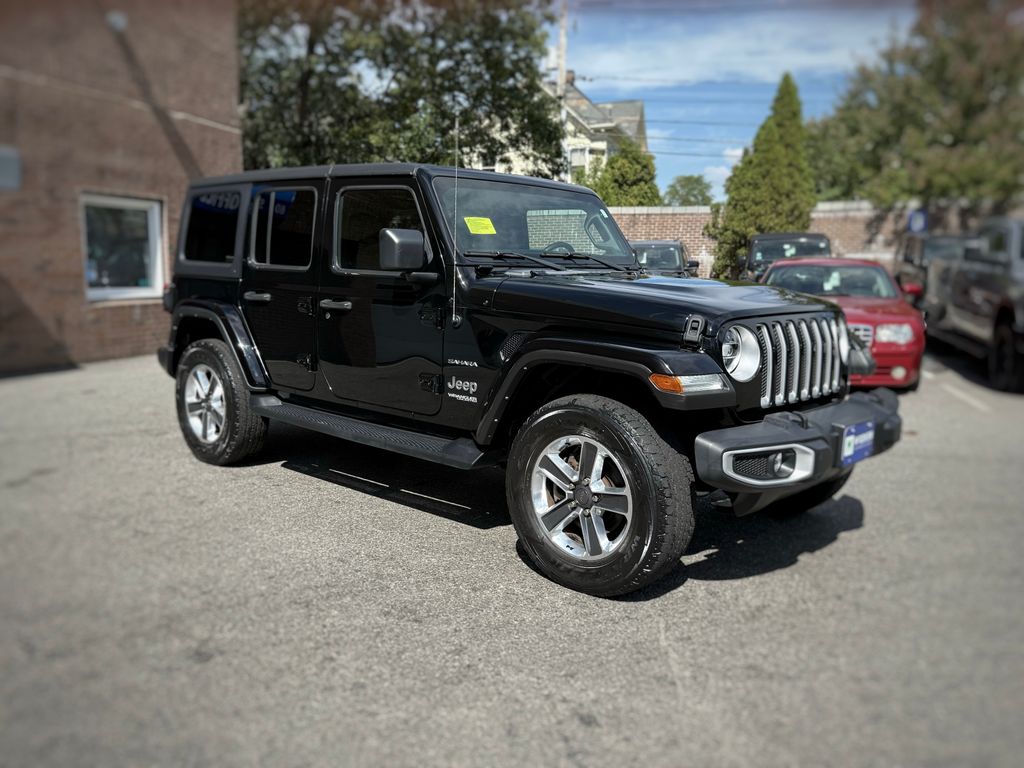 2021 Jeep Wrangler Unlimited Sahara photo 3