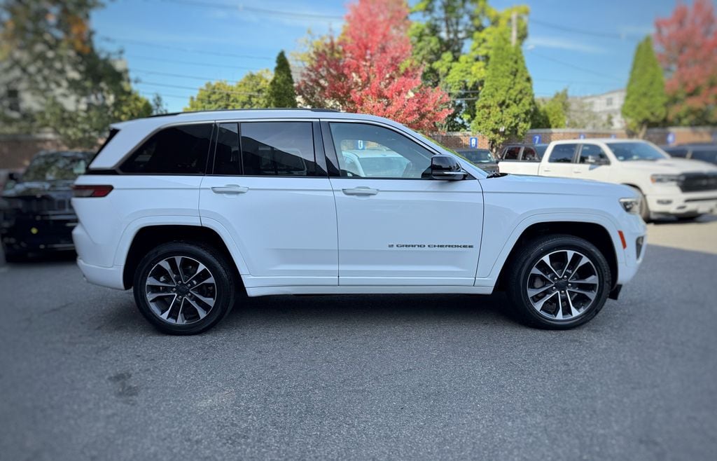 Used 2022 Jeep Grand Cherokee Overland SUV