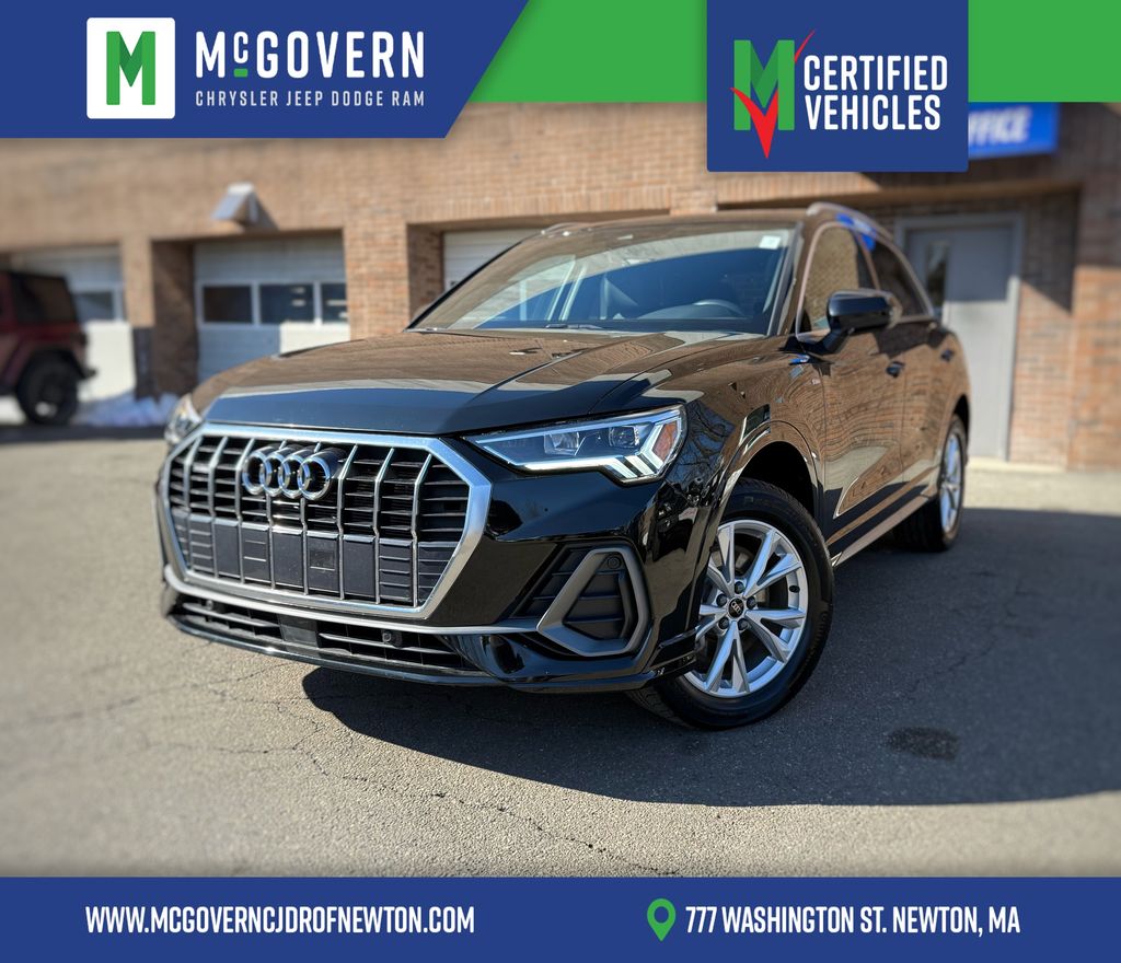 2025 Audi Q3 45 TFSI S Line Premium quattro's photo