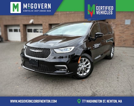 2026 Chrysler Pacifica Select Passenger Van