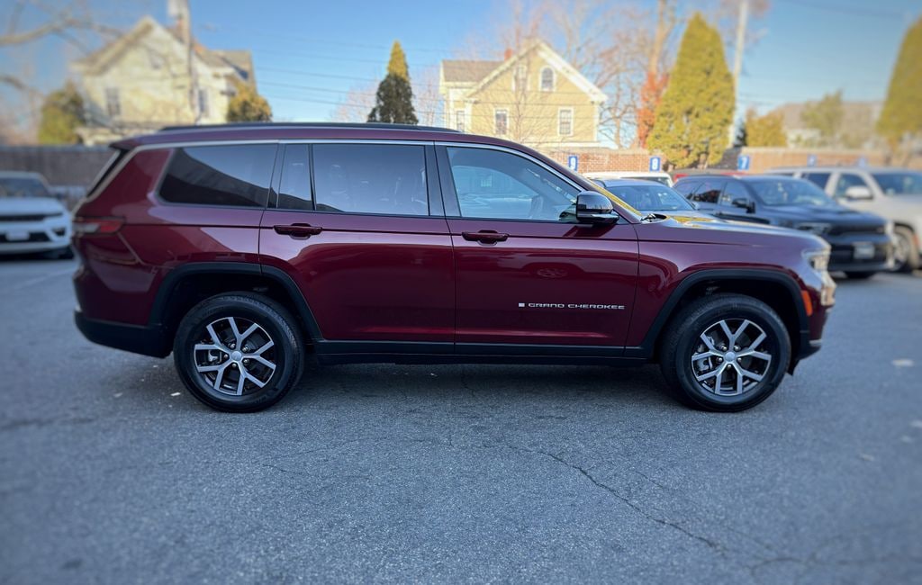 Used 2024 Jeep Grand Cherokee L Limited SUV