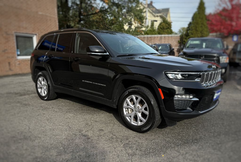 2022 Jeep Grand Cherokee Limited photo 3
