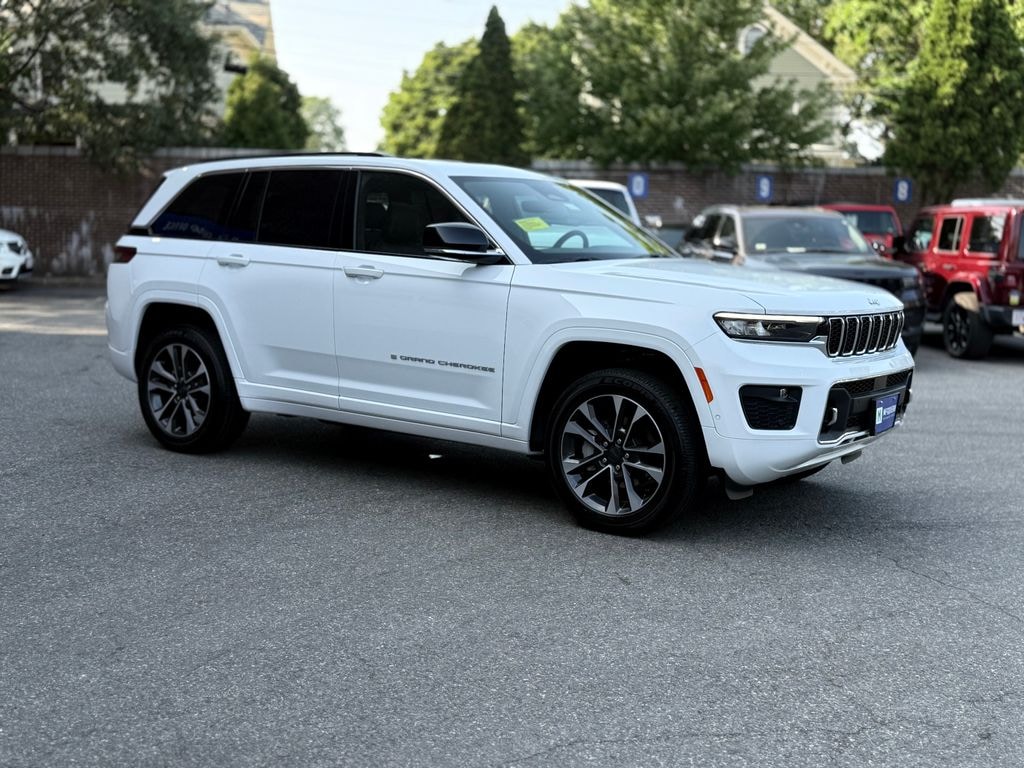 New 2025 Jeep Grand Cherokee Overland Sport Utility