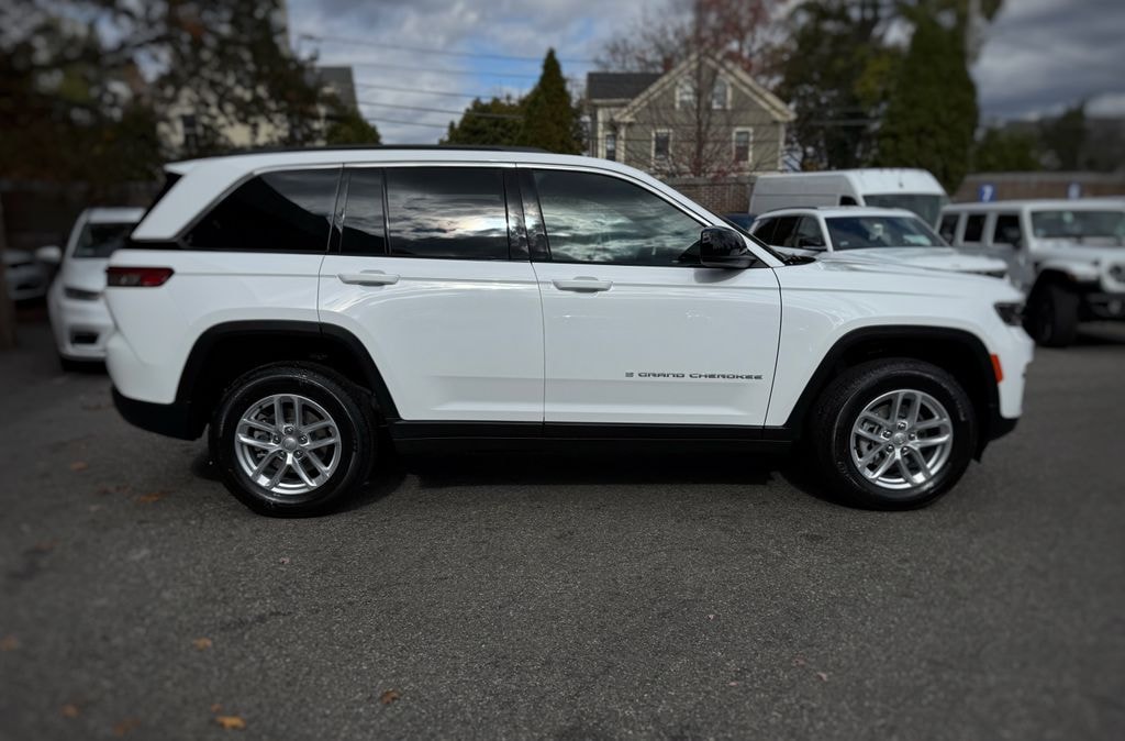 New 2025 Jeep Grand Cherokee Laredo X Sport Utility