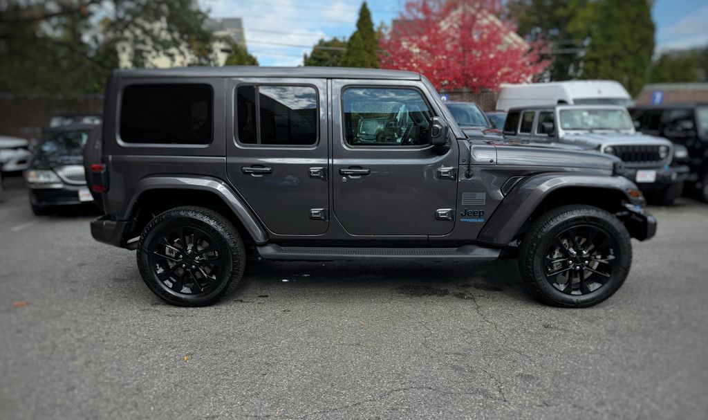2021 Jeep Wrangler Unlimited Sahara High Altitude 4xe photo 4