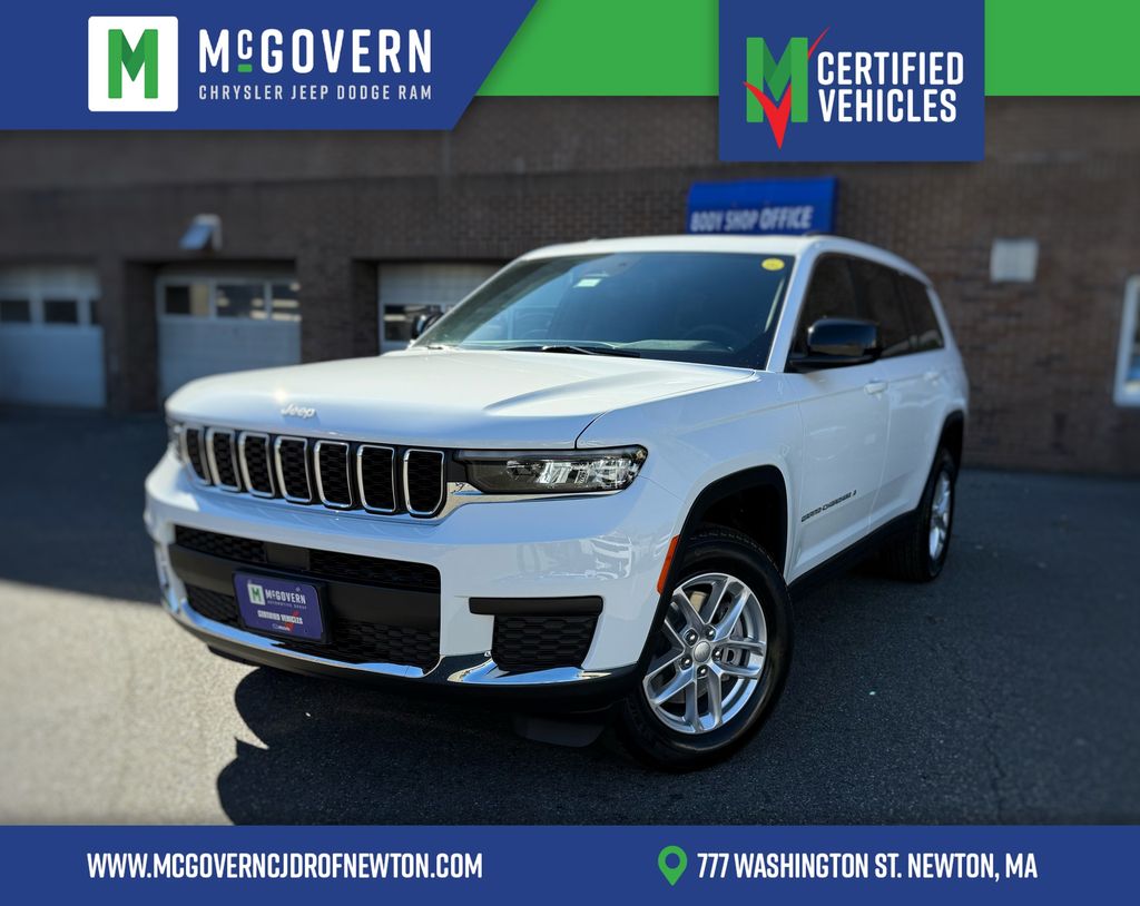 2025 Jeep Grand Cherokee L Laredo's photo