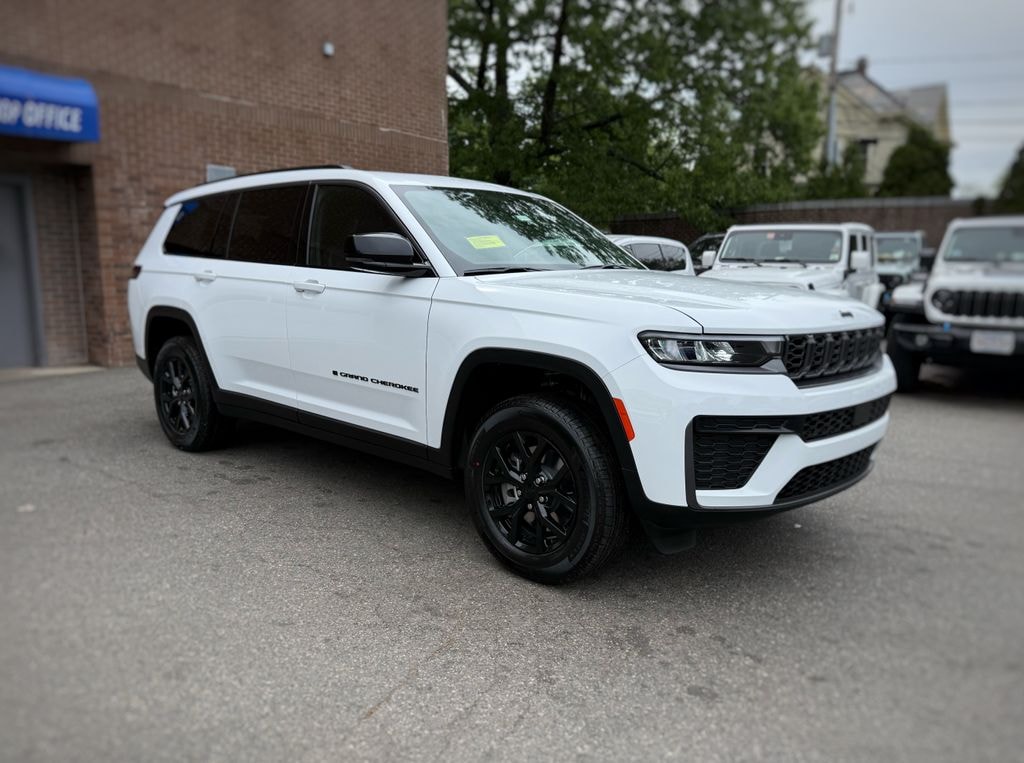 New 2026 Jeep Grand Cherokee L Laredo Sport Utility