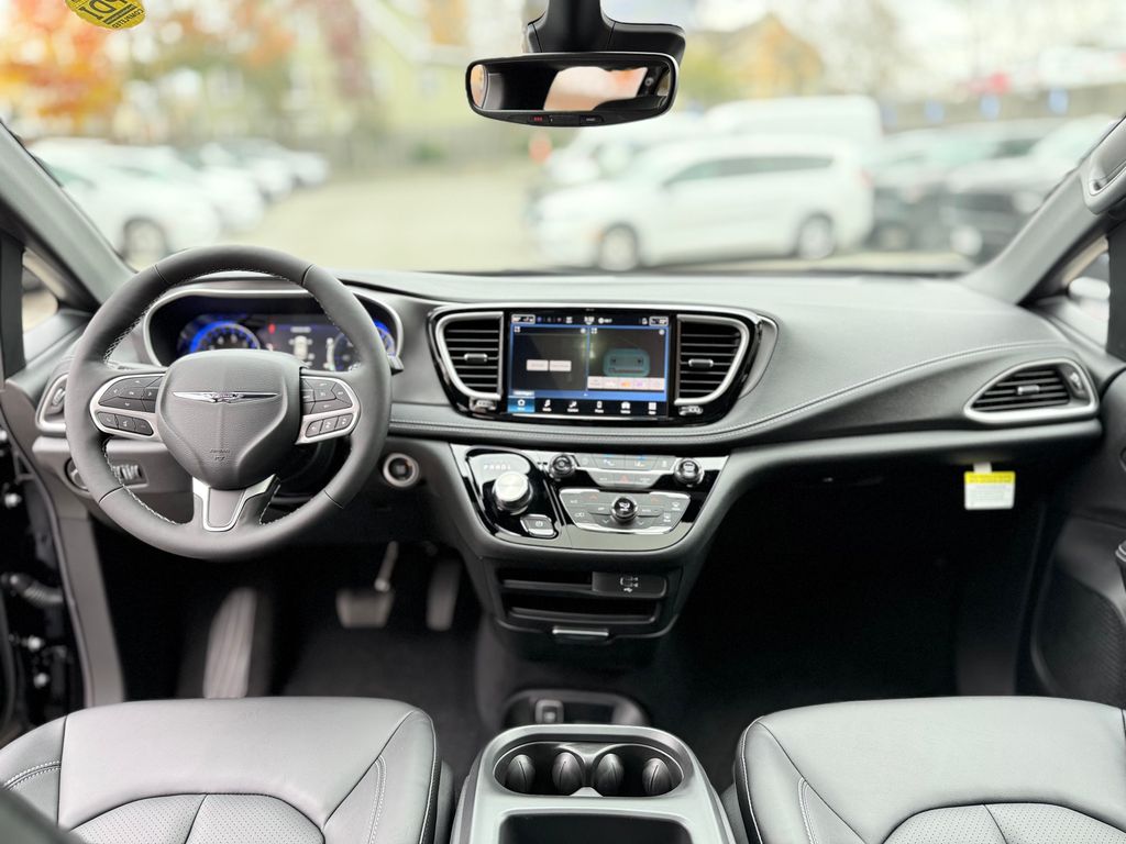 2026 Chrysler Pacifica Select - Photo 9