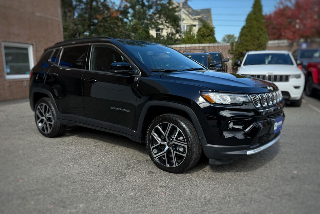 2025 Jeep Compass Limited photo 2