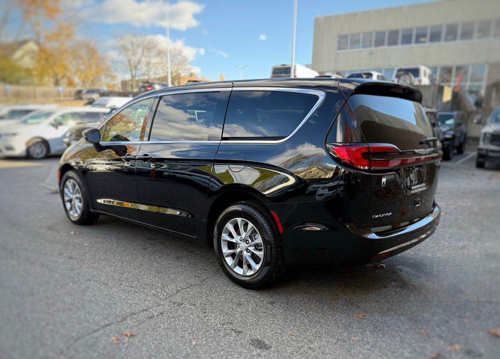 2026 Chrysler Pacifica Select - Photo 12