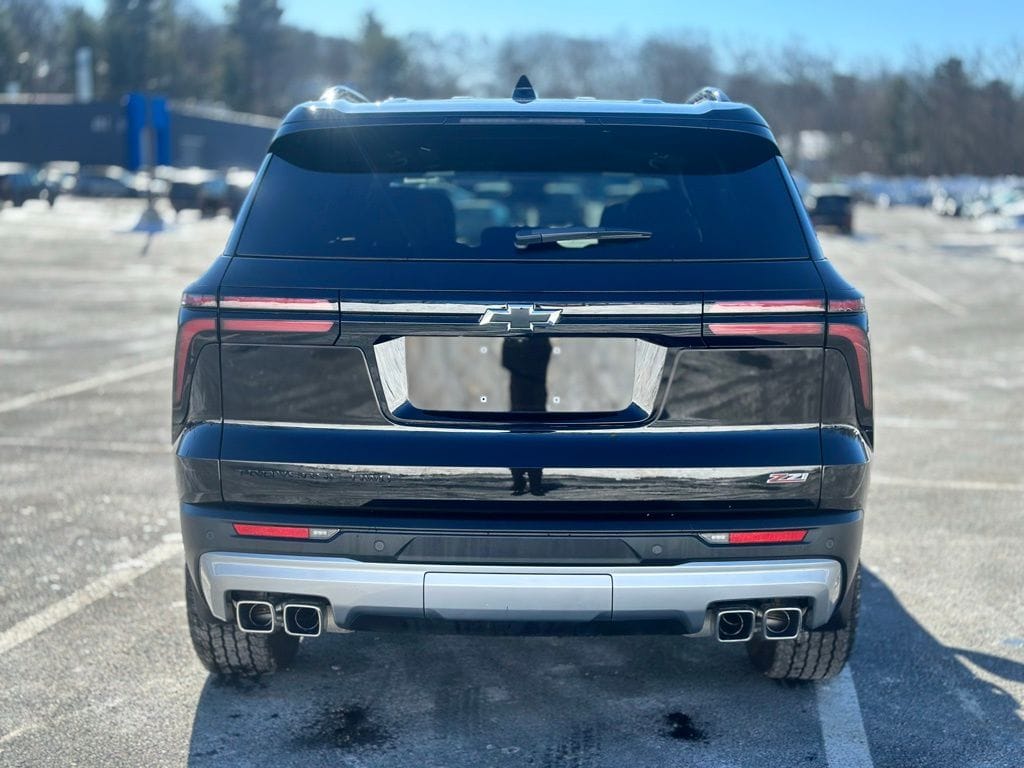 Used 2025 Chevrolet Traverse Z71 SUV